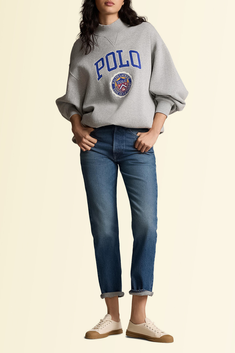 תמונת כל הלוק של סווטשירט אוברסייז